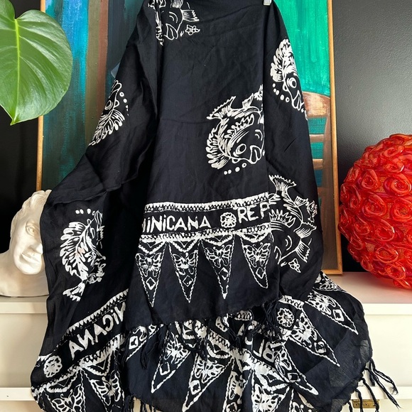 Black and White Women's Swim Sarong - Picture 4 of 15